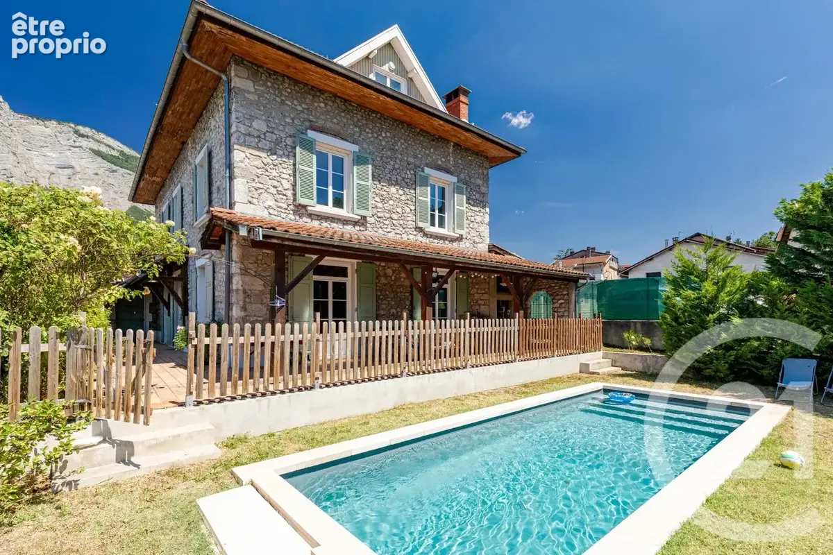 Maison à MONTBONNOT-SAINT-MARTIN
