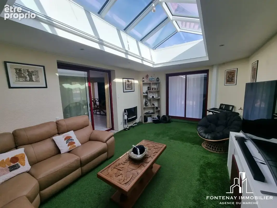 Maison 6 pièces 111 m² à vendre à Fontenay-Le-Comte (85200) - photo 3