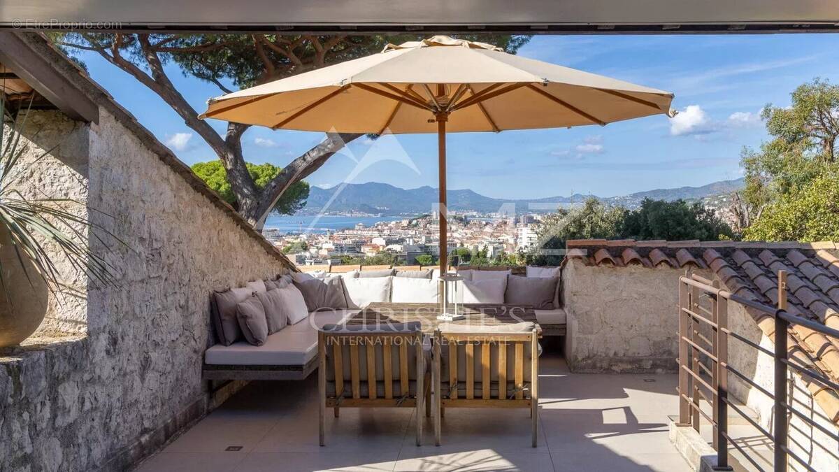 Appartement à CANNES