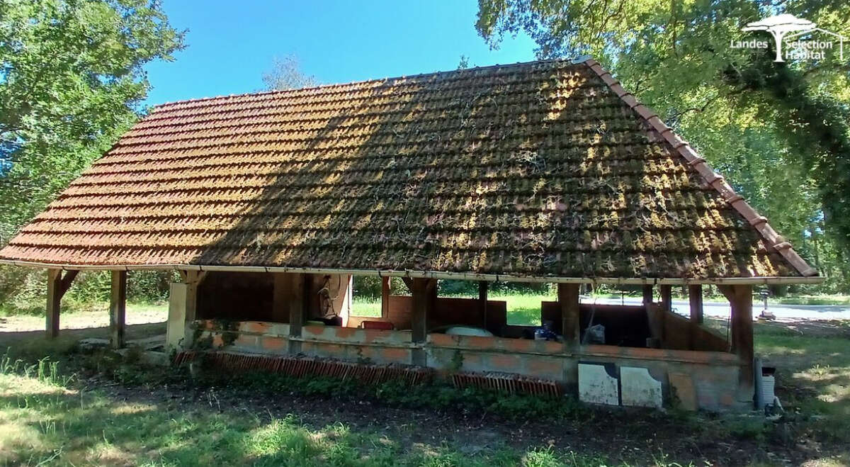 Propriété de caractère sur 4 hectares - 3 dépendances, étang - photo 6