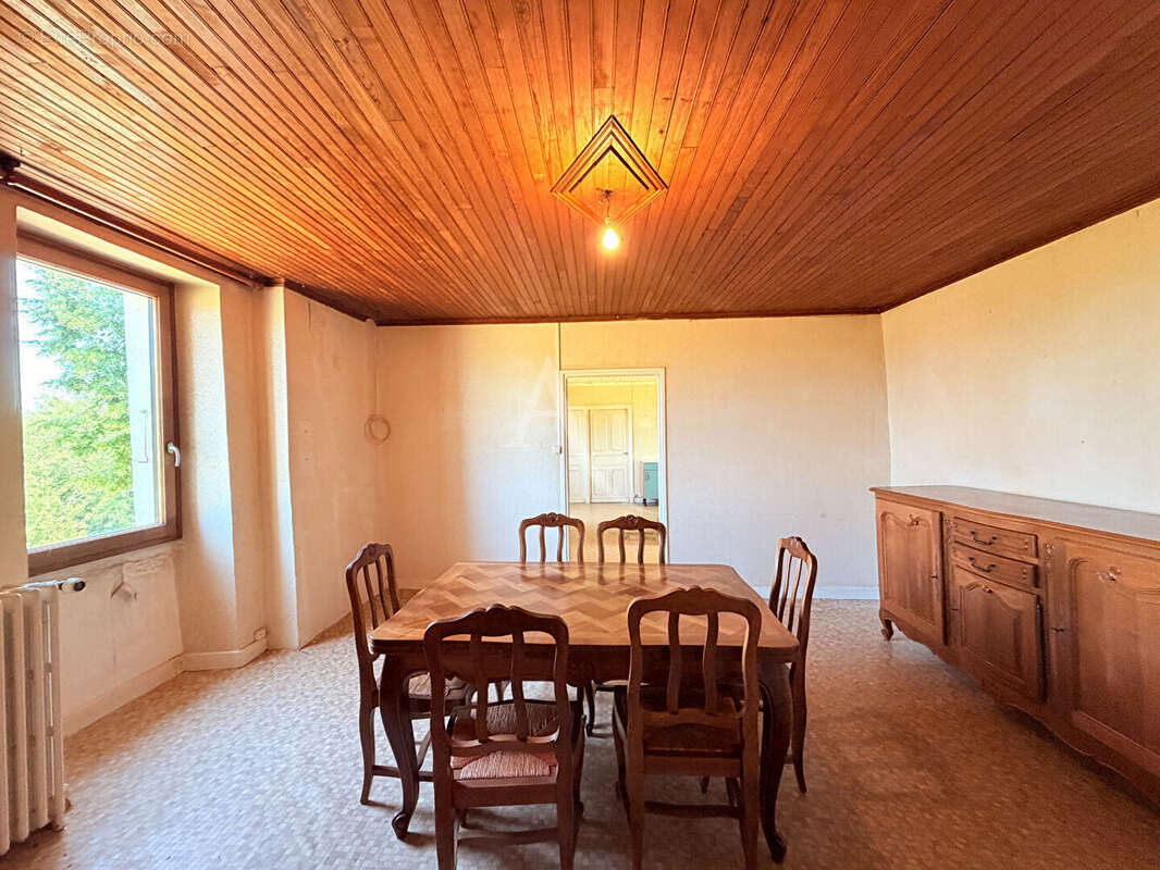 Maison à SAUZET