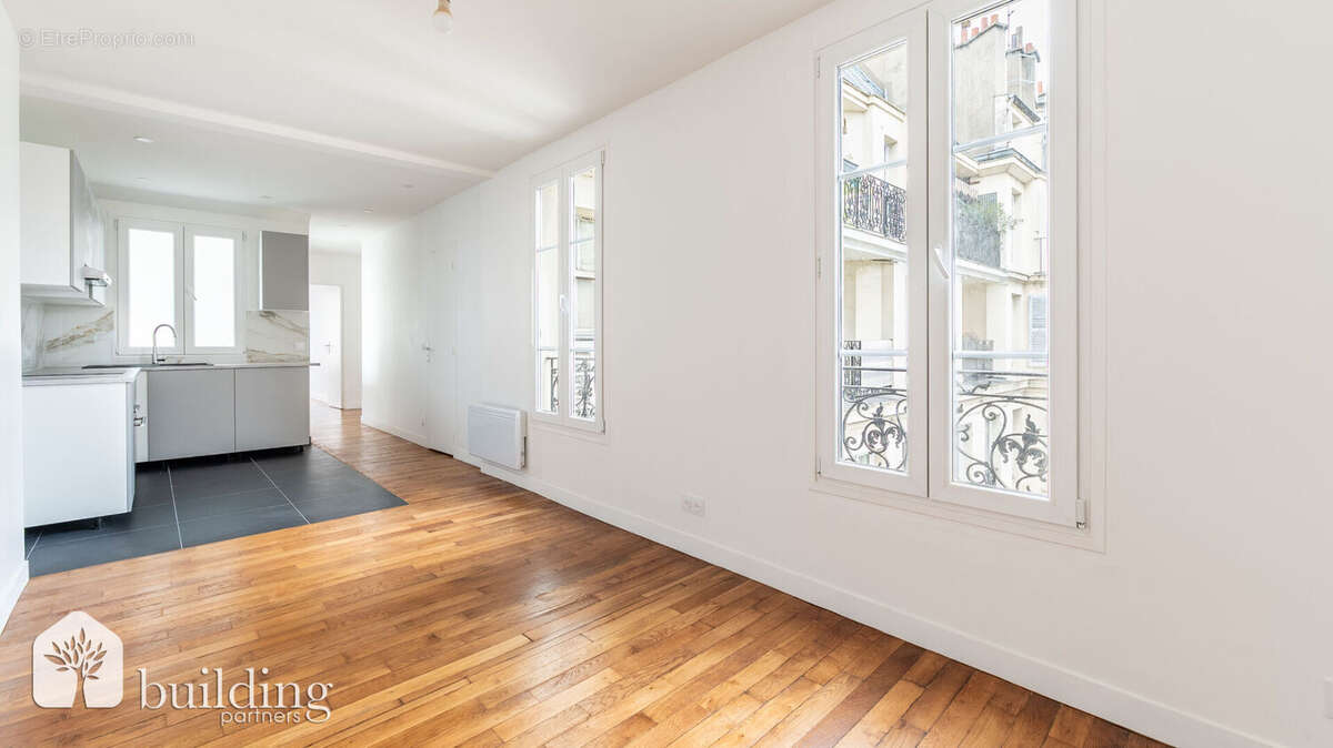 Appartement à PARIS-17E
