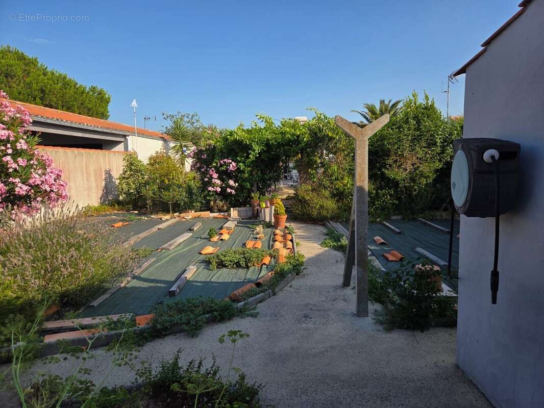 Maison 122 m² à L'epine  - photo 3