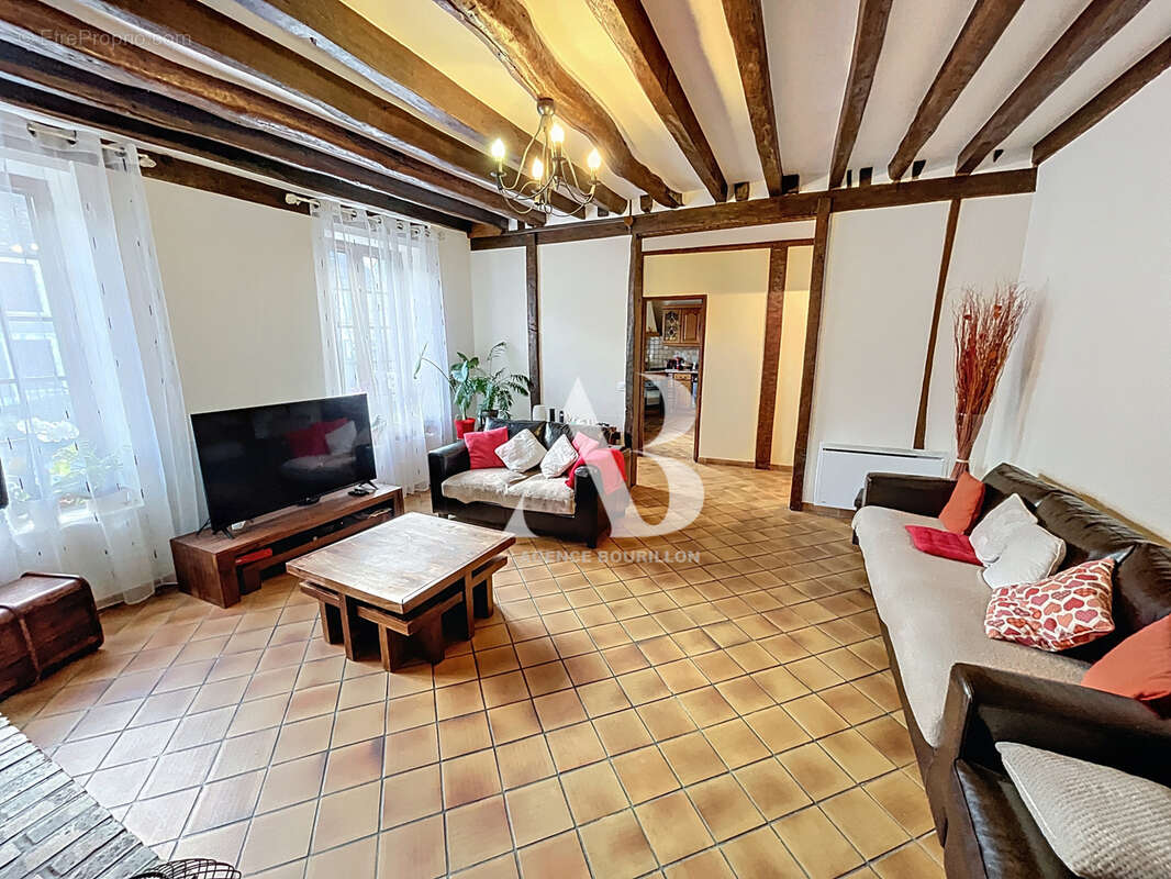 Maison à FONTENAILLES