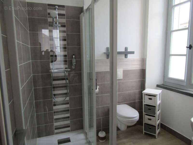 Commerce à SARLAT-LA-CANEDA