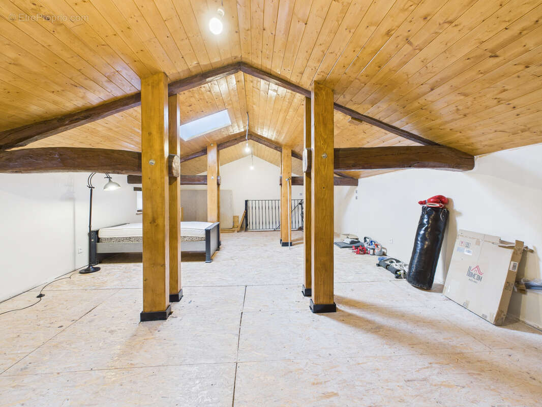 Maison à SAINT-BARTHELEMY-LESTRA