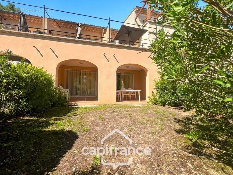 Appartement à MALLEMORT