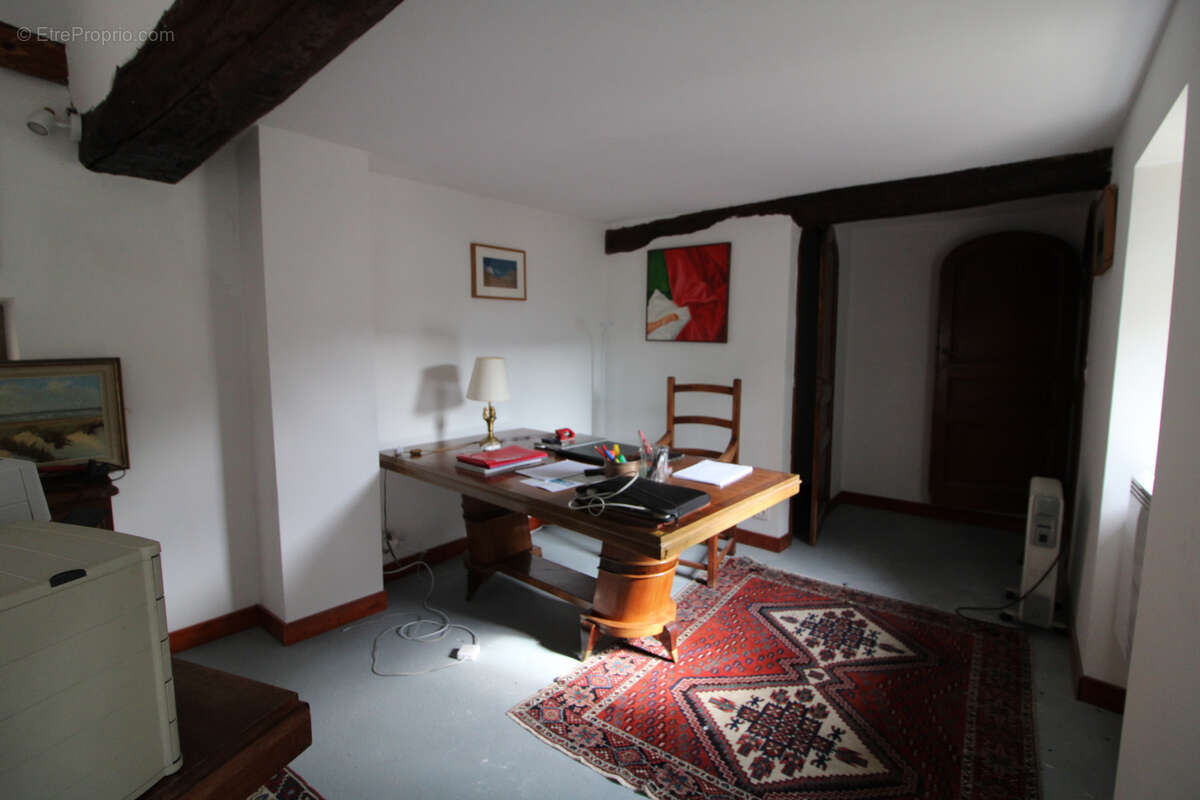 Maison à COLOMBIERES-SUR-ORB