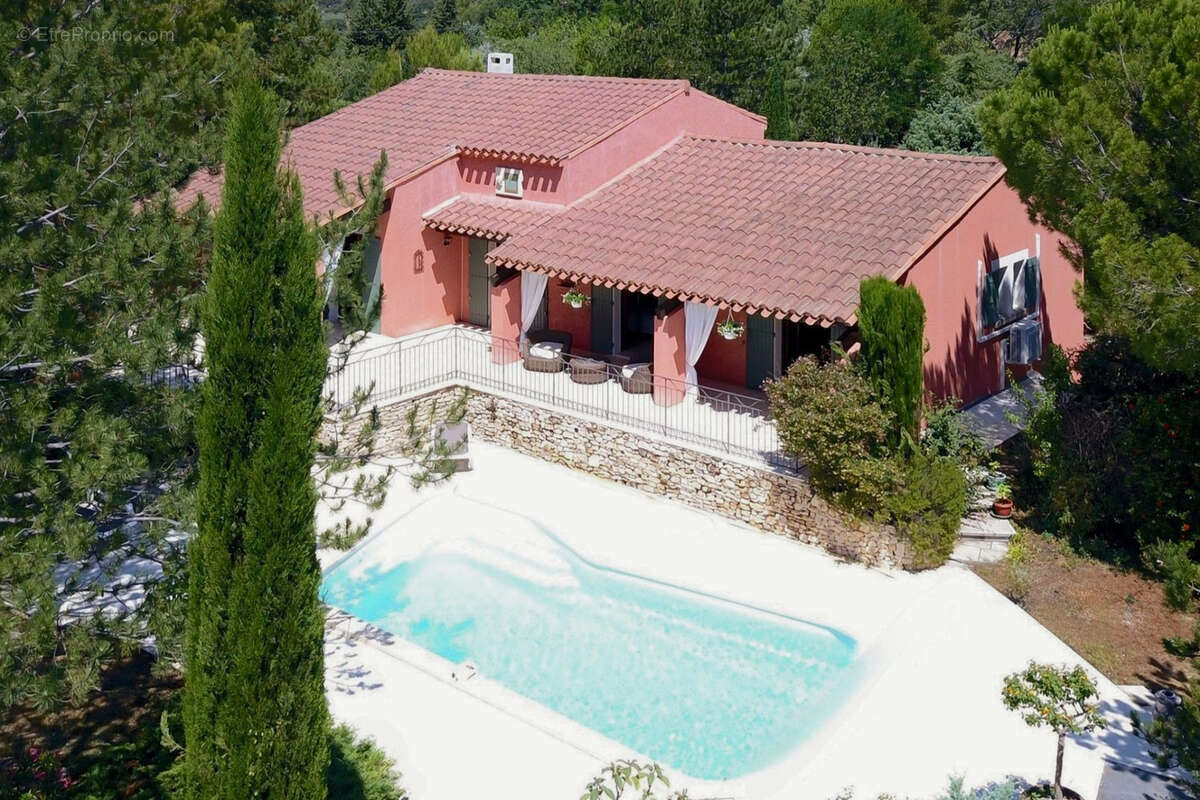 Maison à SAINT-SATURNIN-LES-APT