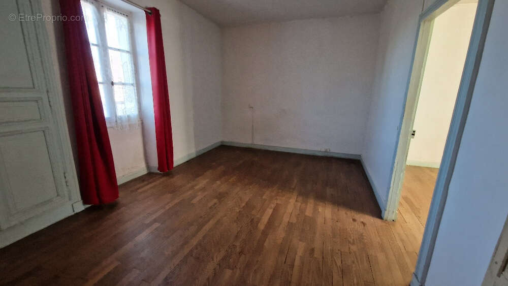 Maison à SAINTE-ORSE