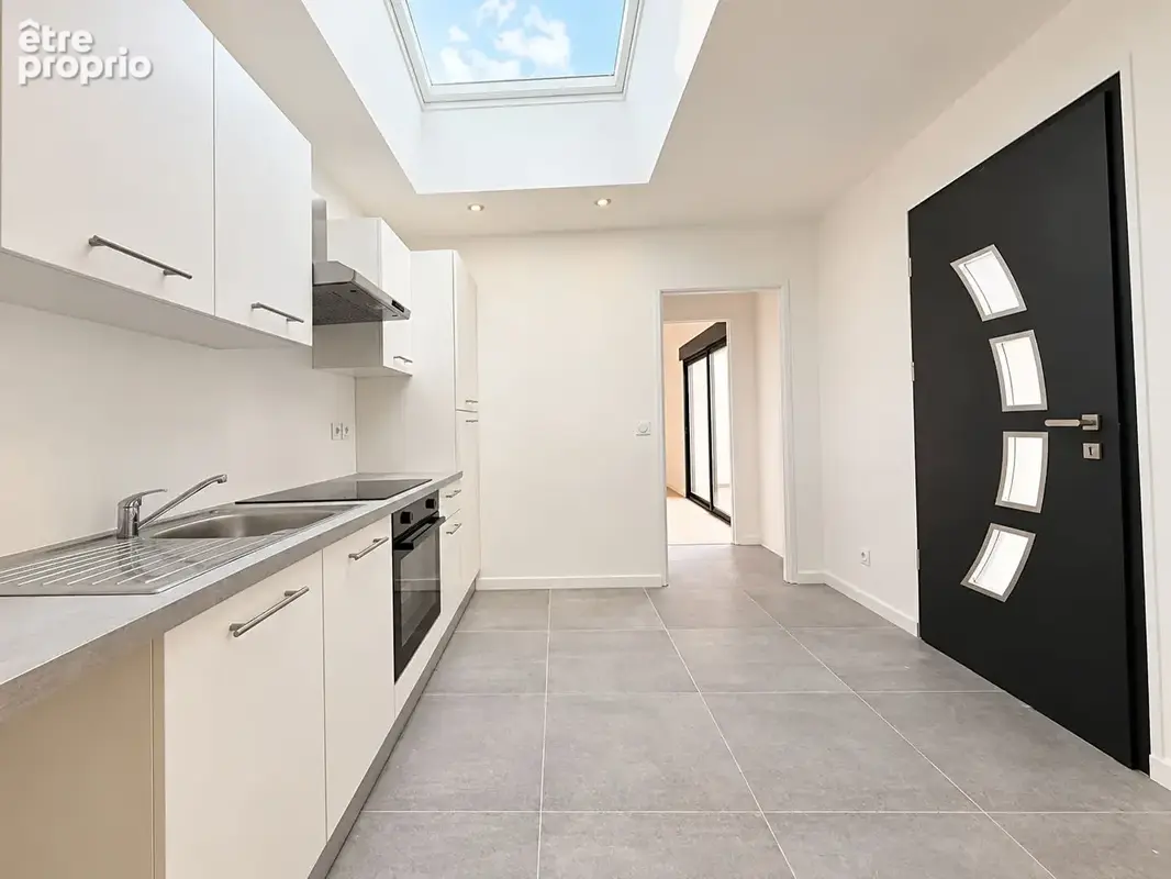 Maison T4 rénovée avec cour - secteur Jamin REIMS - photo 3