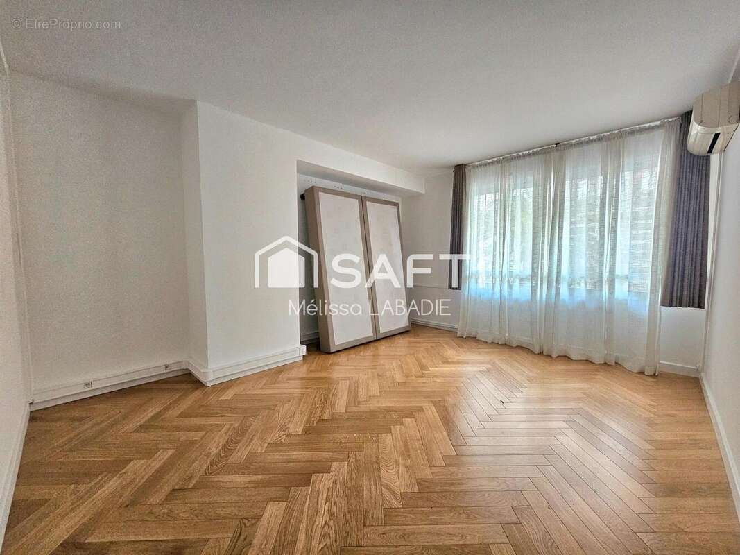 Photo 3 - Commerce à TOULON