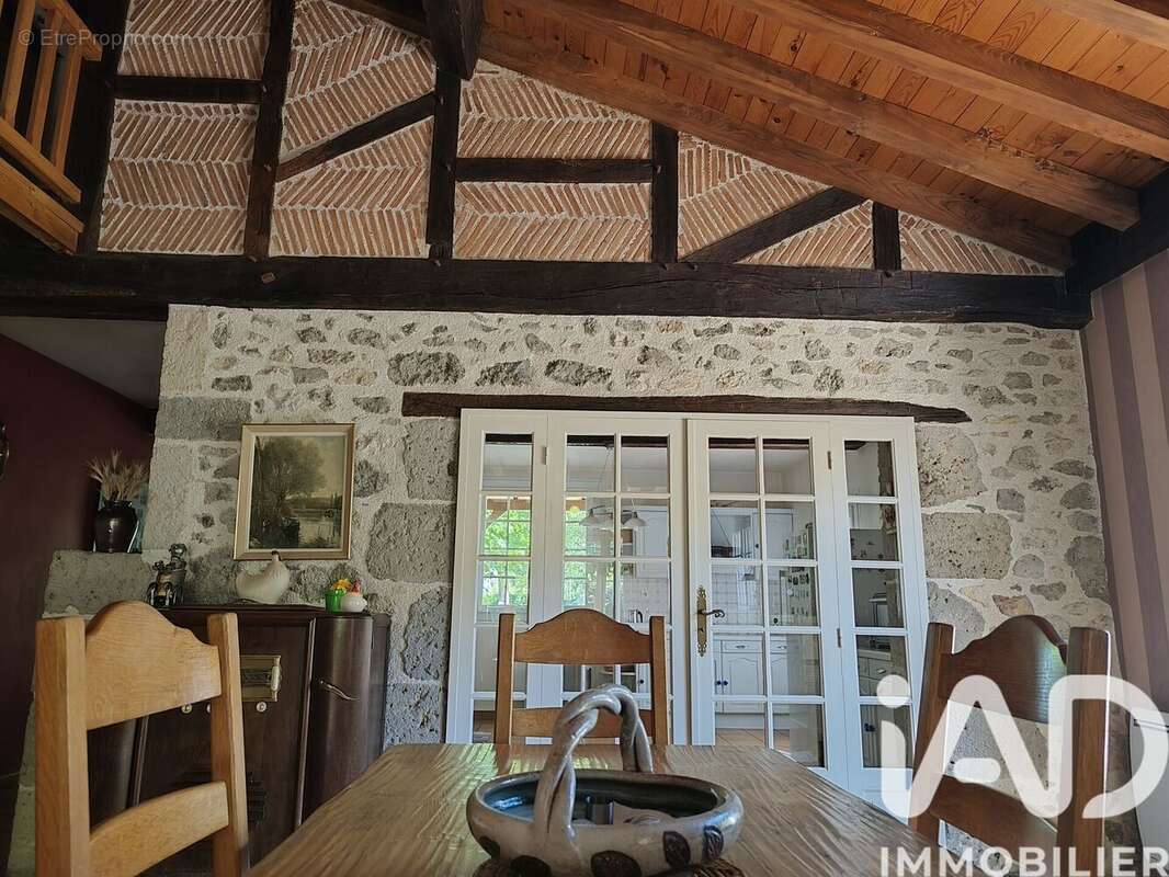 Maison 208 m² à Port-Sainte-Marie  - photo 9