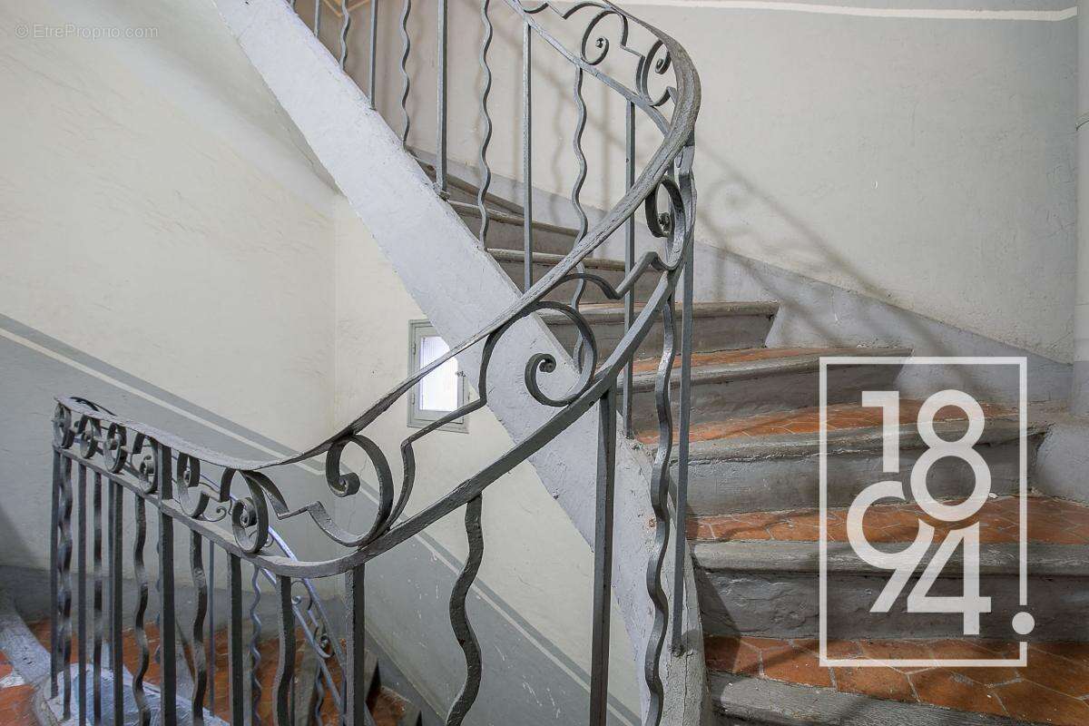 Appartement à MARSEILLE-2E