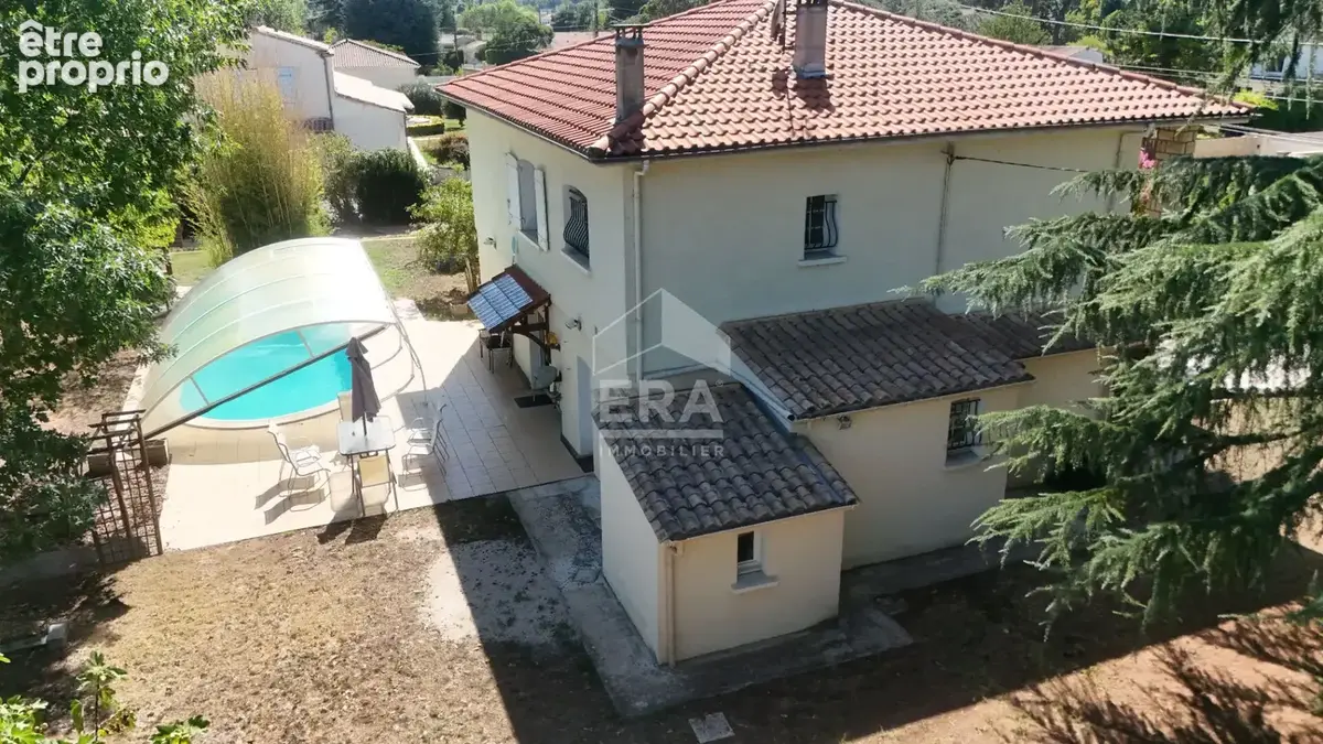 Propriété familiale avec ascenseur, piscine et maison d'invités - photo 3