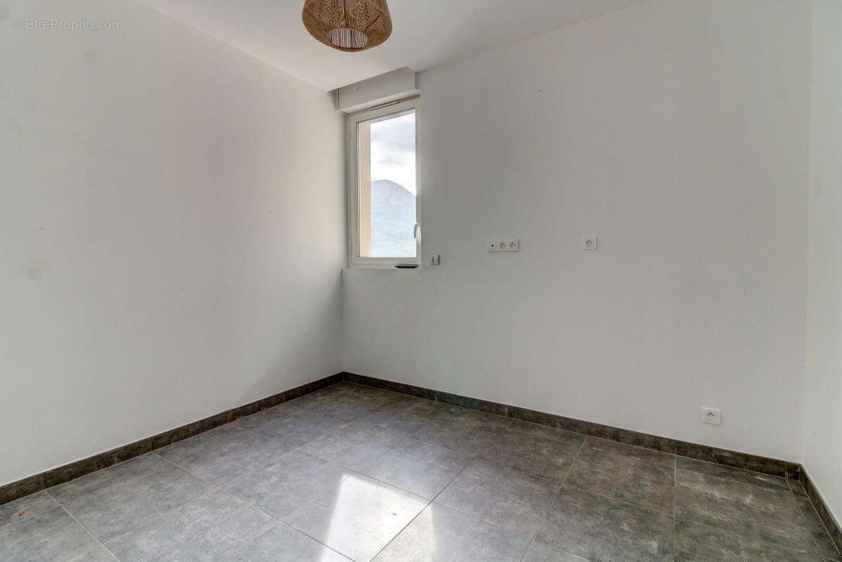 Appartement à SAINT-MARTIN-DU-VAR