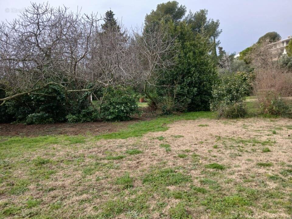 Terrain à MARSEILLE-13E