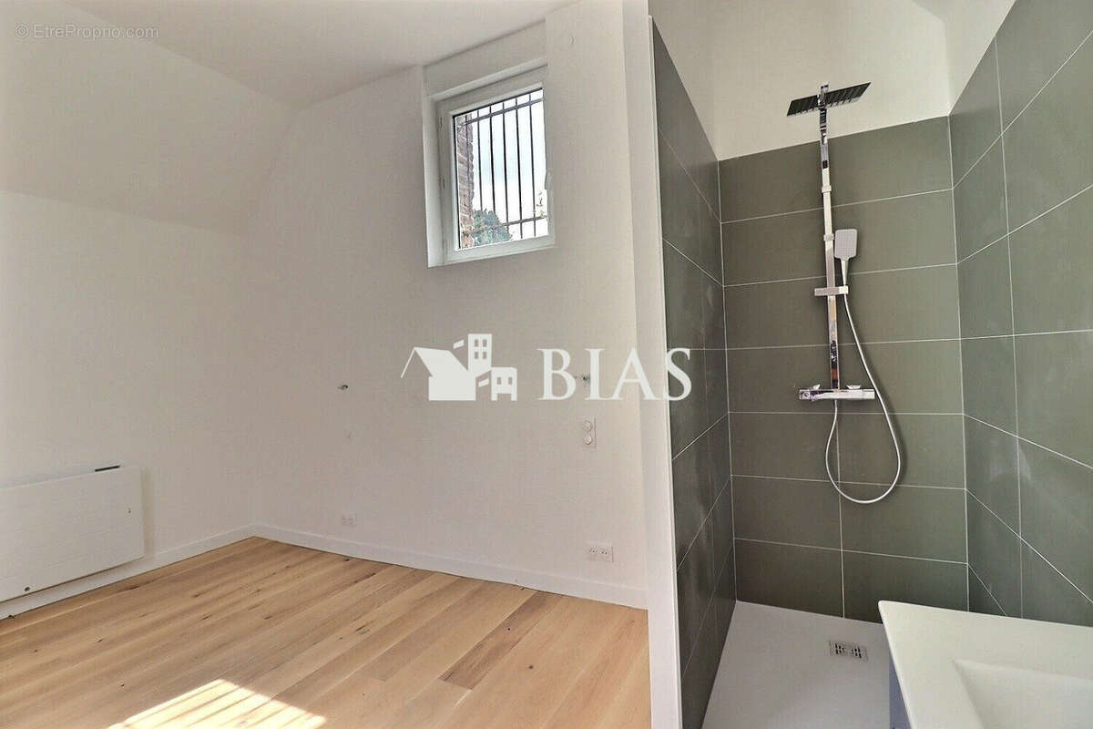 Maison 90 m² à Pont-L'eveque  - photo 7
