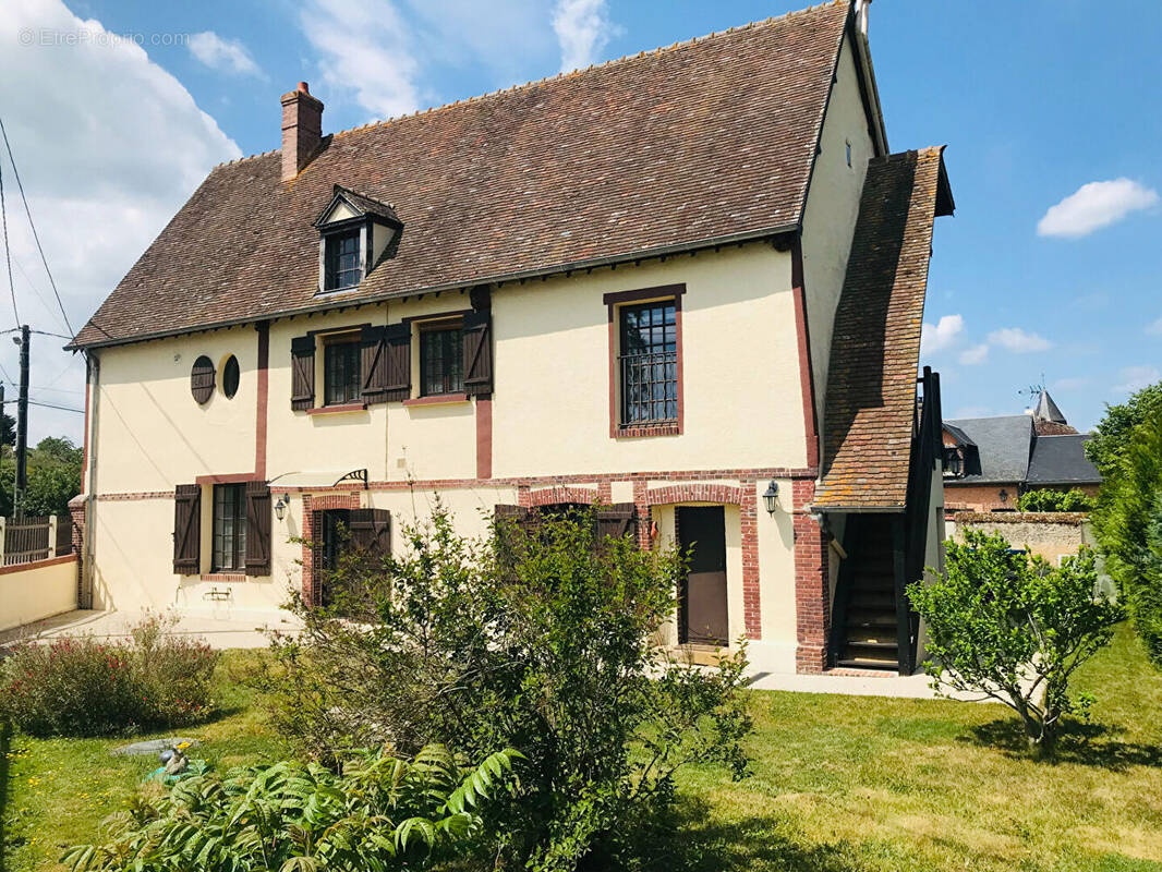 Maison à SAINT-LUBIN-DES-JONCHERETS