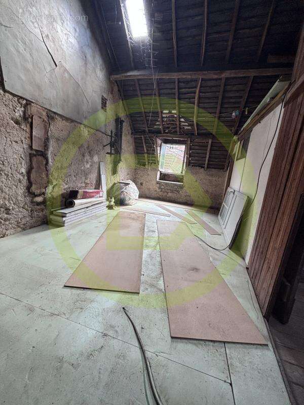 Maison à CHENERAILLES