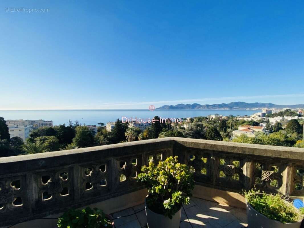 Appartement à CANNES