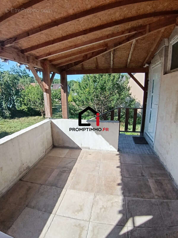 Maison 128 m² à Sainte-Colombe  - photo 3