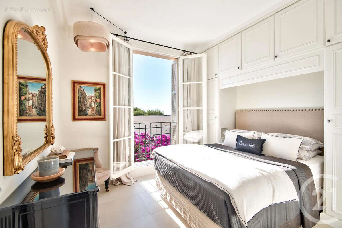 Appartement à VILLEFRANCHE-SUR-MER