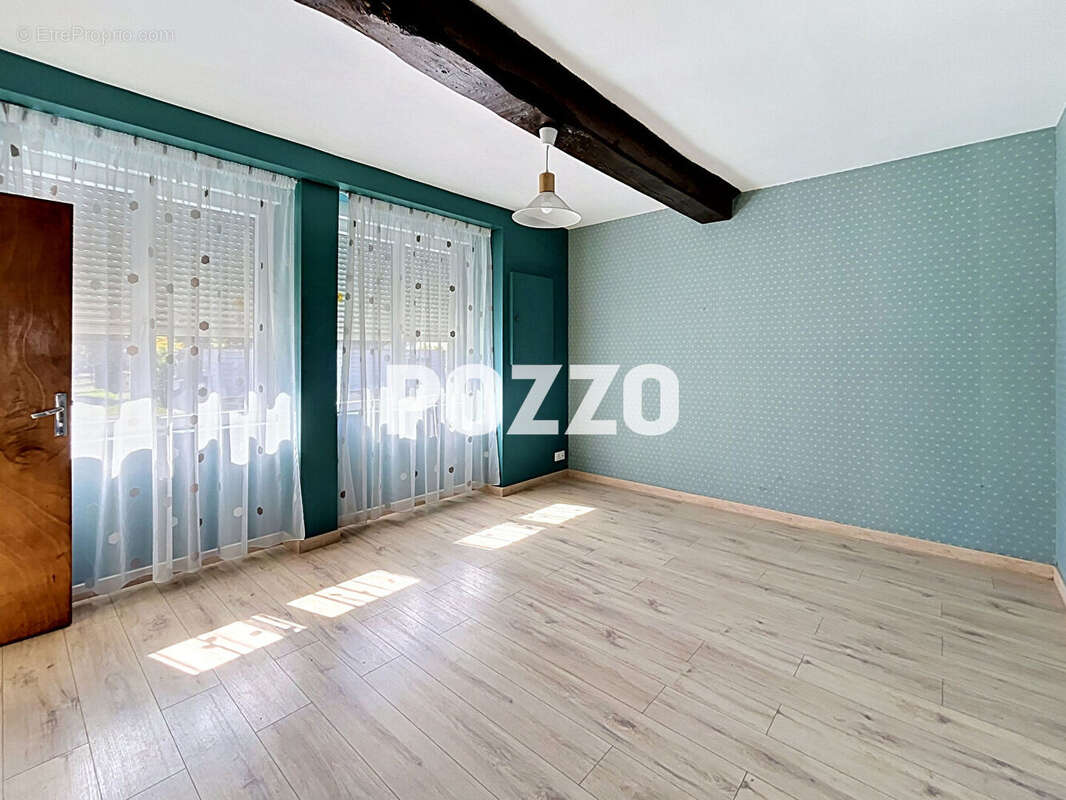 Maison à REFFUVEILLE