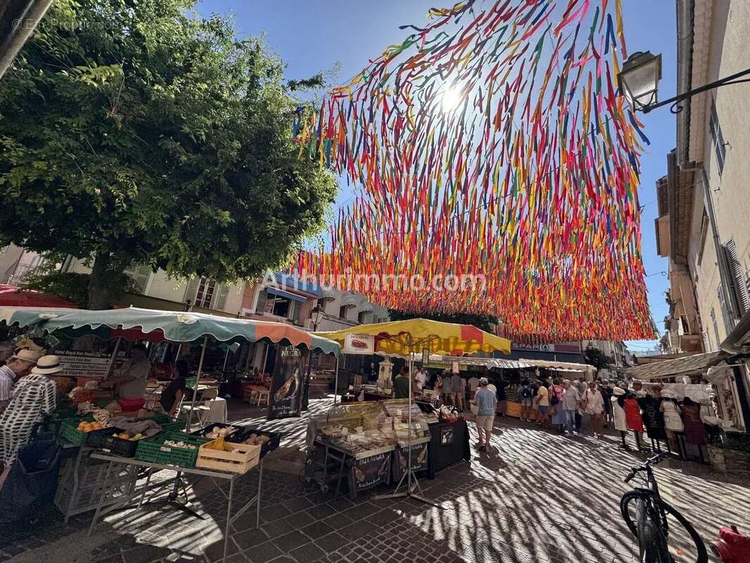 Commerce à SAINTE-MAXIME