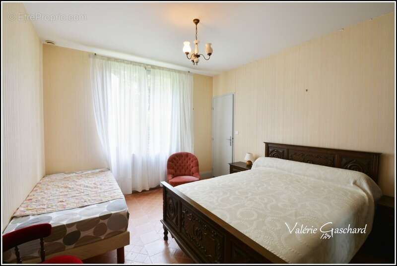 Maison à MOULIN-NEUF