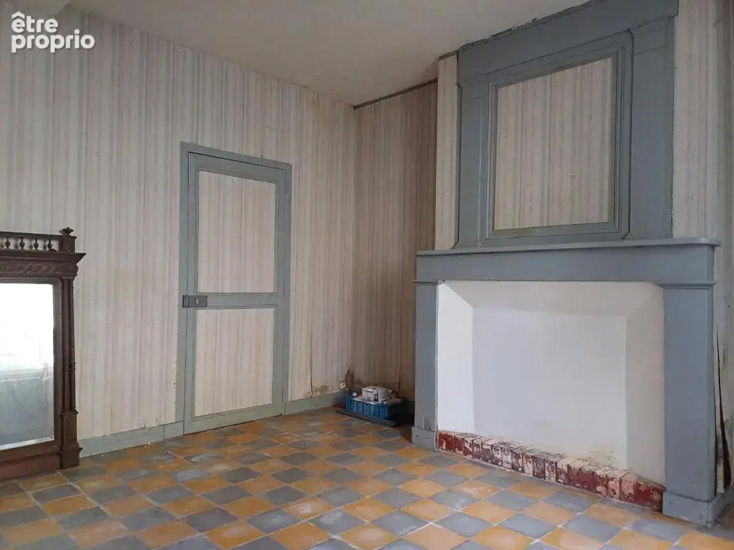 Maison de bourg du XIXe siècle,183 m², avec terrain et dépendances - VERNOIL LE FOURRIER (49390) - photo 3