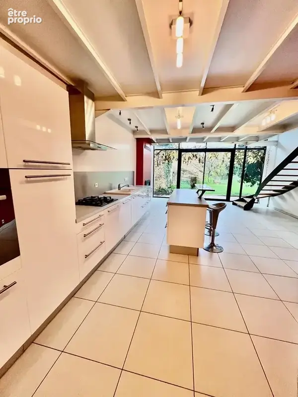 Maison 5 pièces 170 m² à vendre à Vesoul (70000) - photo 3