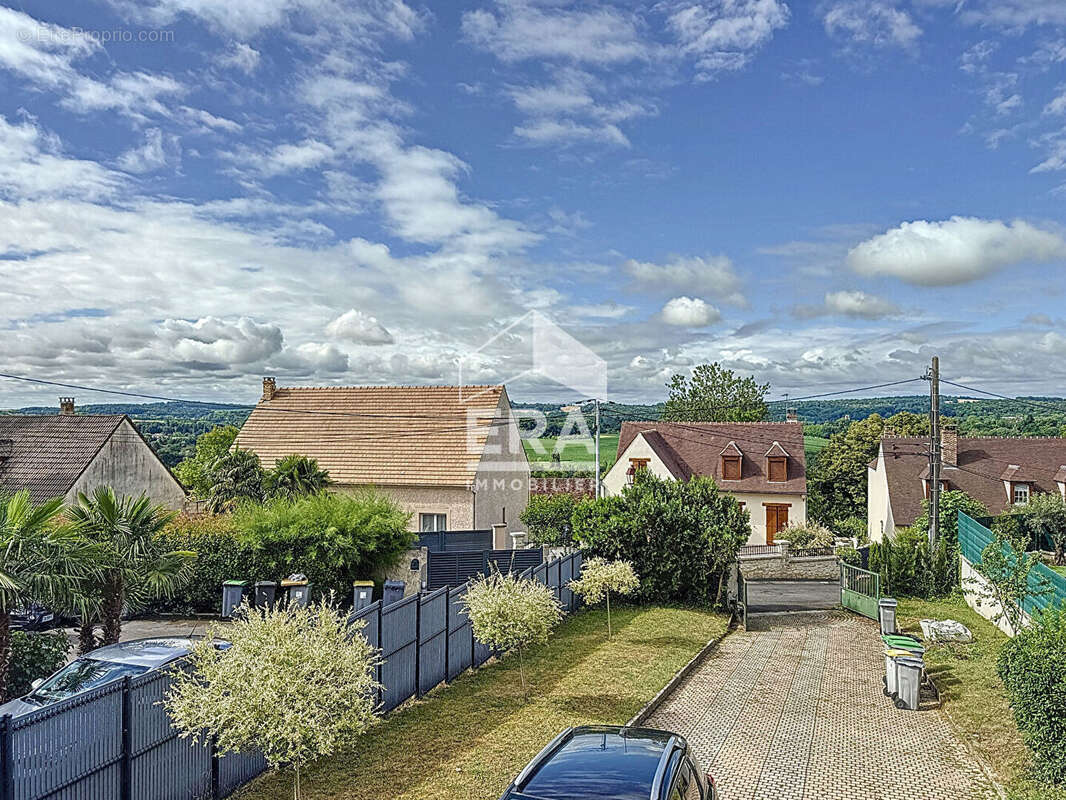 Maison à CHAUMONTEL