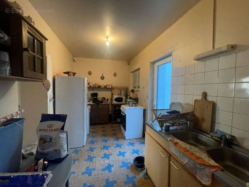 Maison à LA BAZOCHE-GOUET