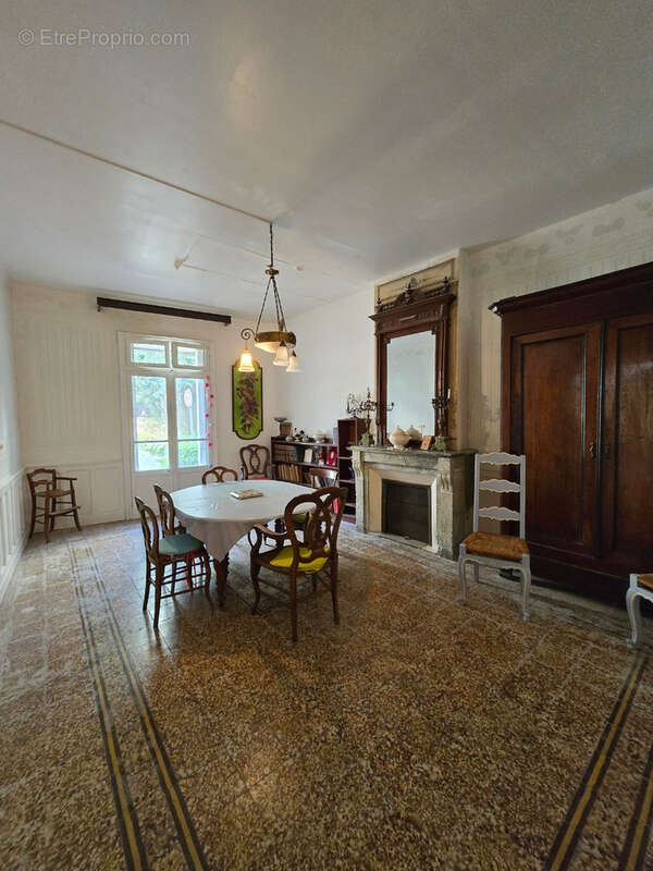 Appartement à ABEILHAN