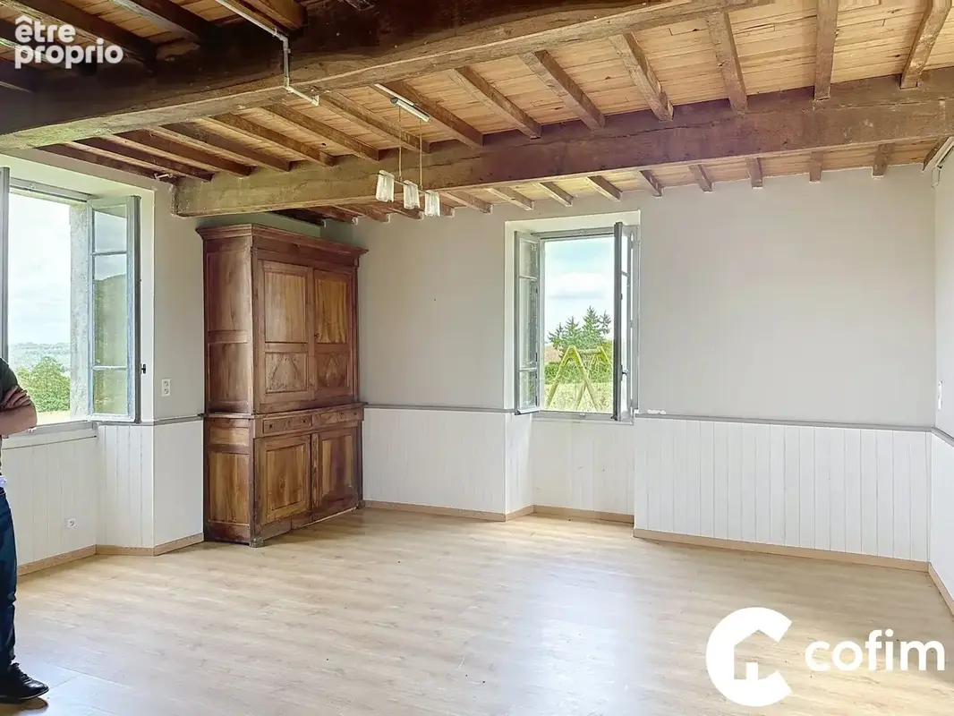 Maison 153 m² à Mazerolles  - photo 4