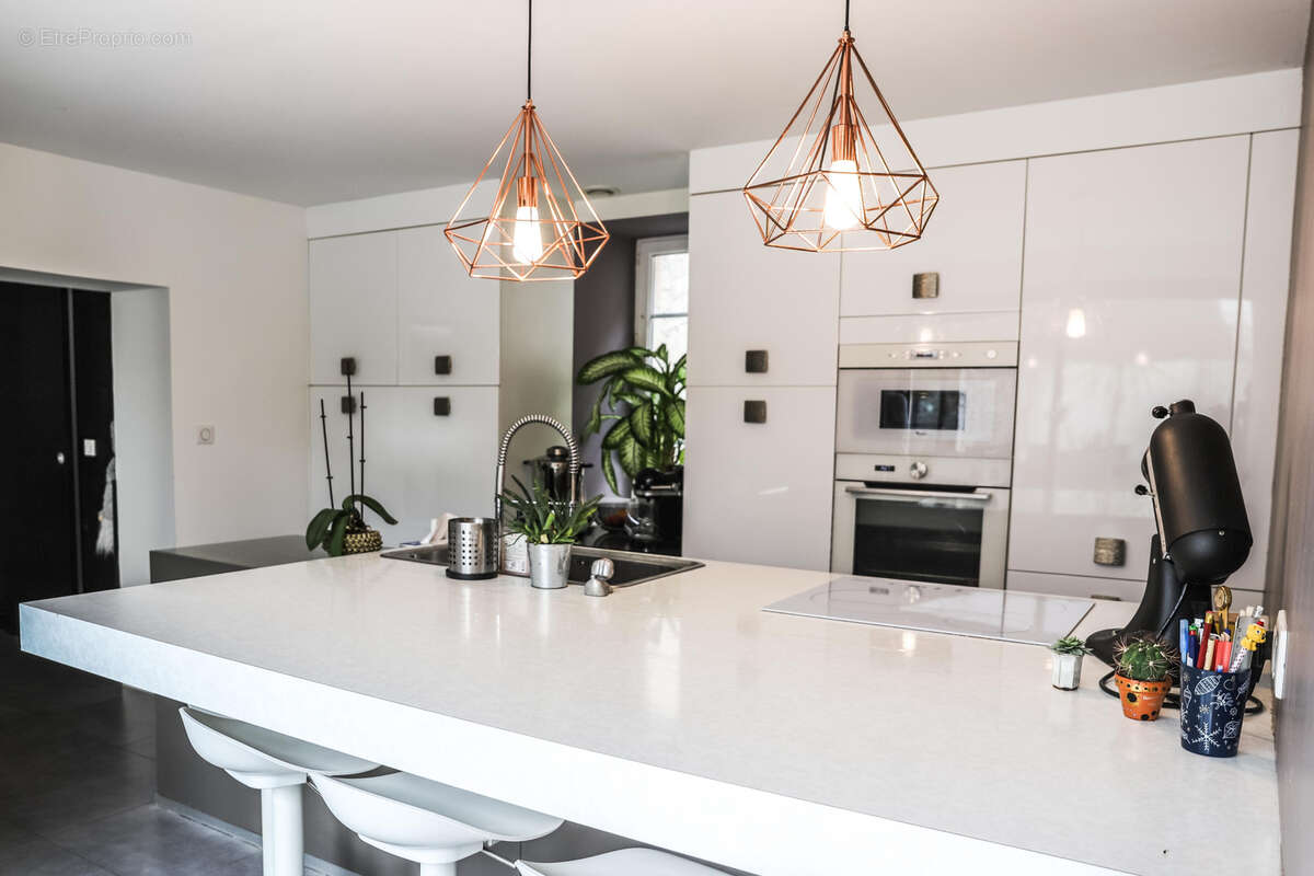 Maison à MORNAC-SUR-SEUDRE