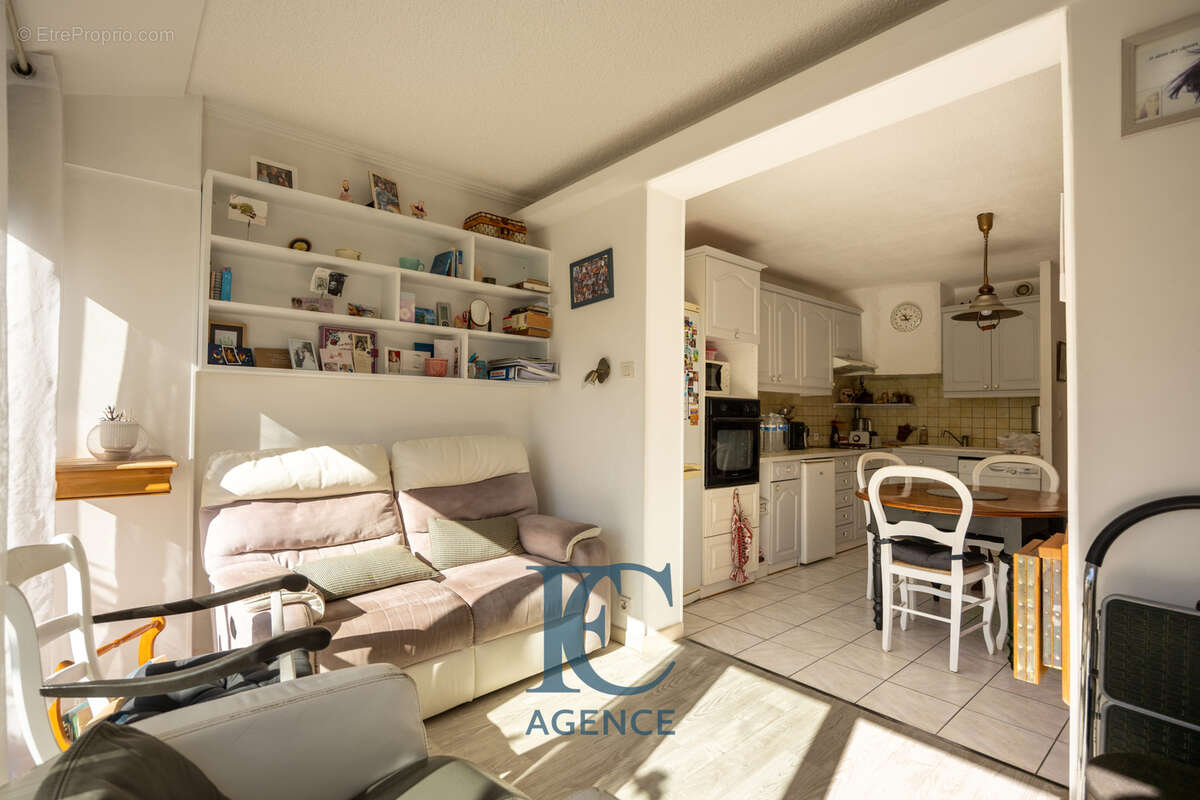 Appartement T2 près des commerces - photo 3