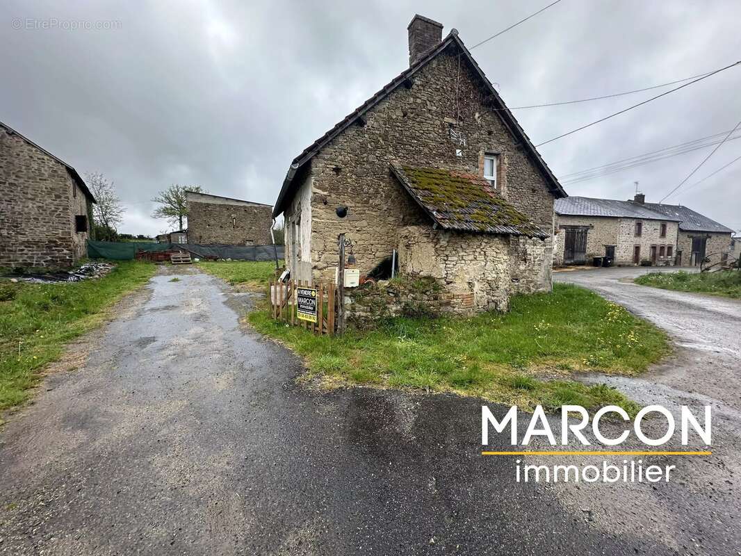 Maison à SAINT-LEGER-BRIDEREIX