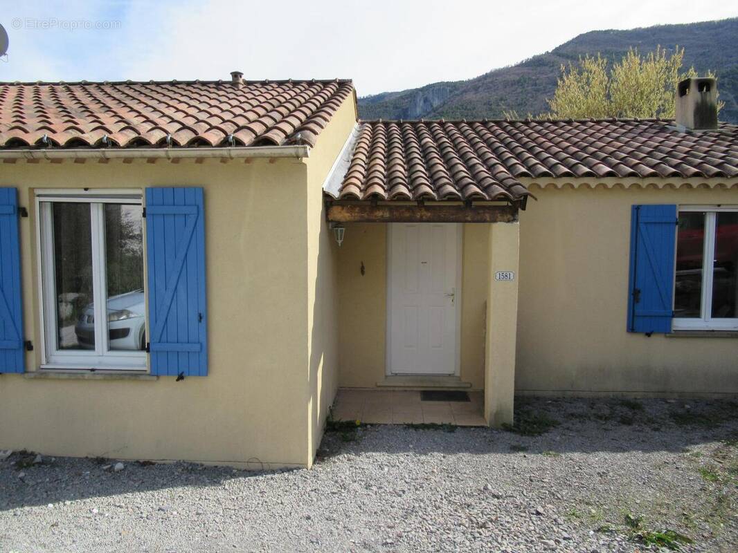 Photo 1 - Maison à SAINT-BENOIT