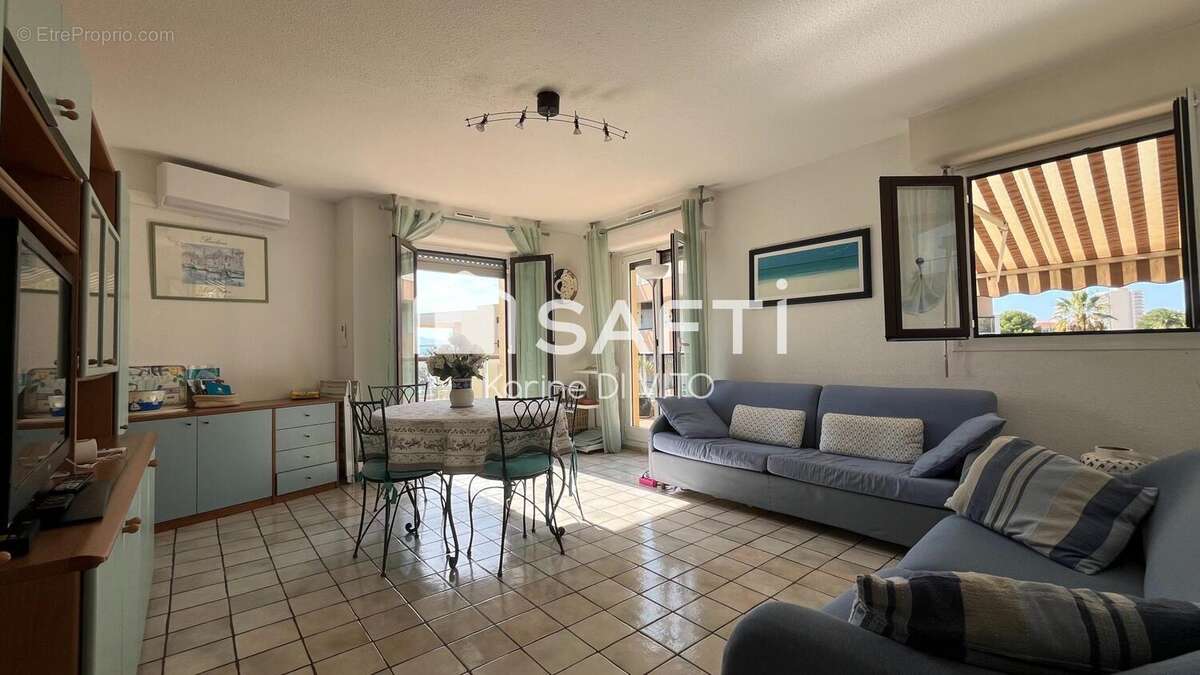 Photo 2 - Appartement à SAINT-RAPHAEL
