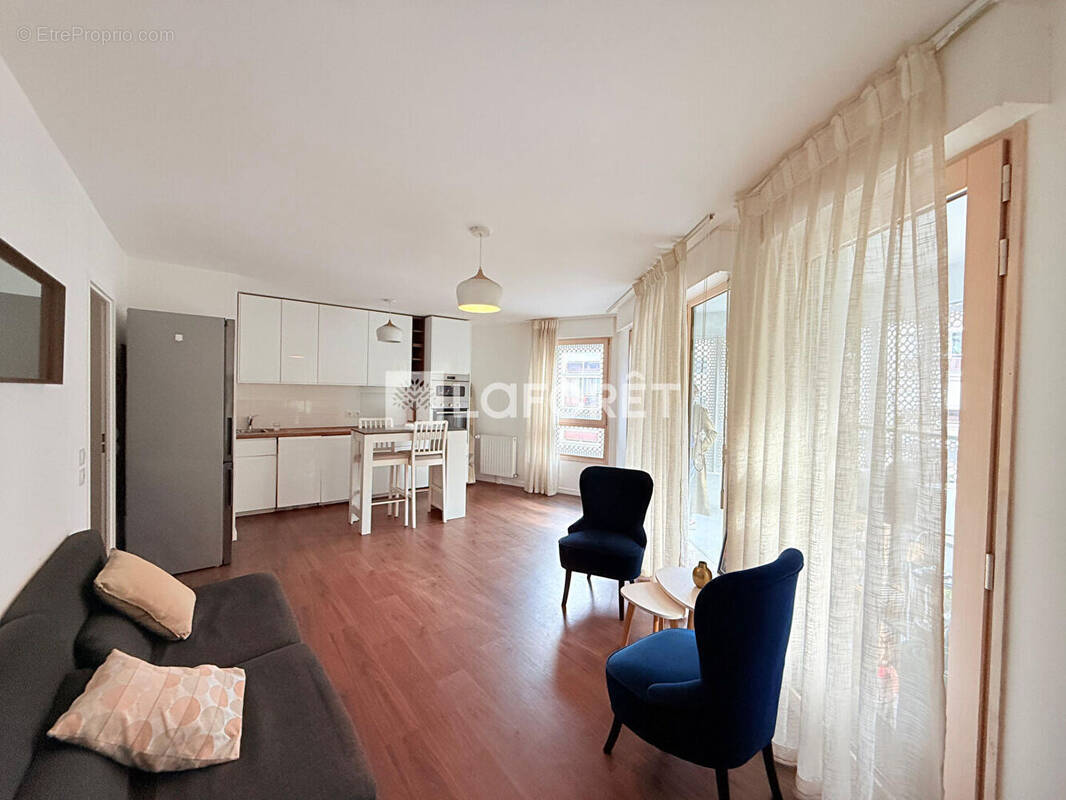 Appartement à NANTERRE