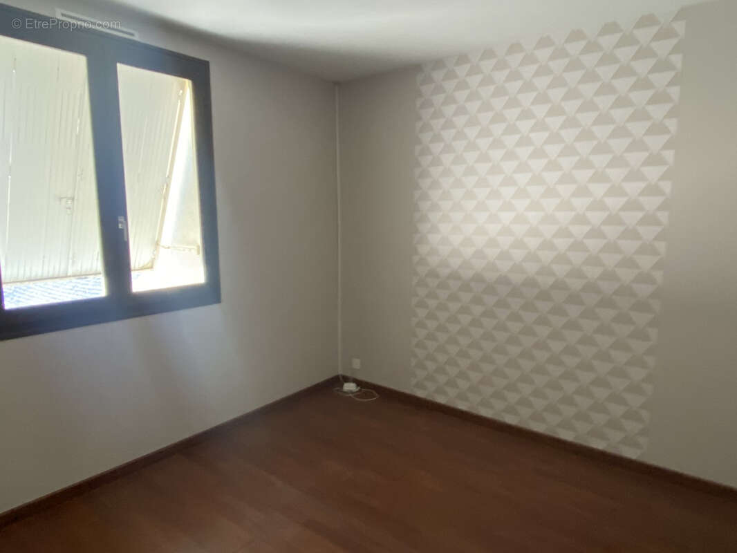 Appartement à SAINT-SORNIN-LAVOLPS