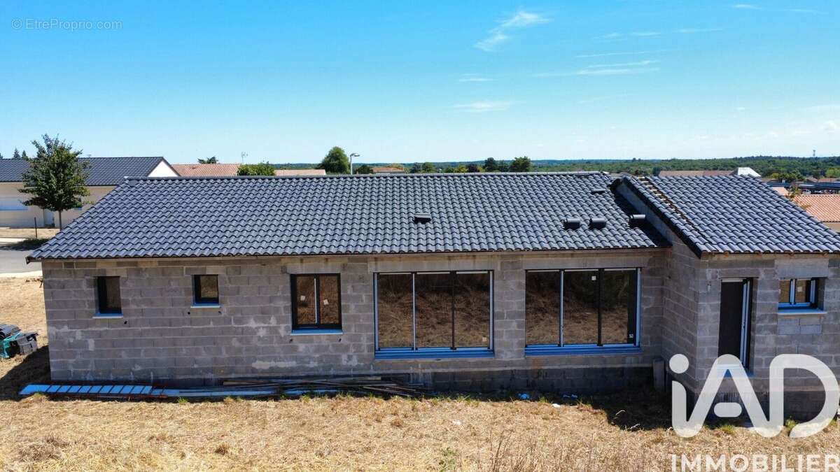 Photo 6 - Maison à VIVONNE