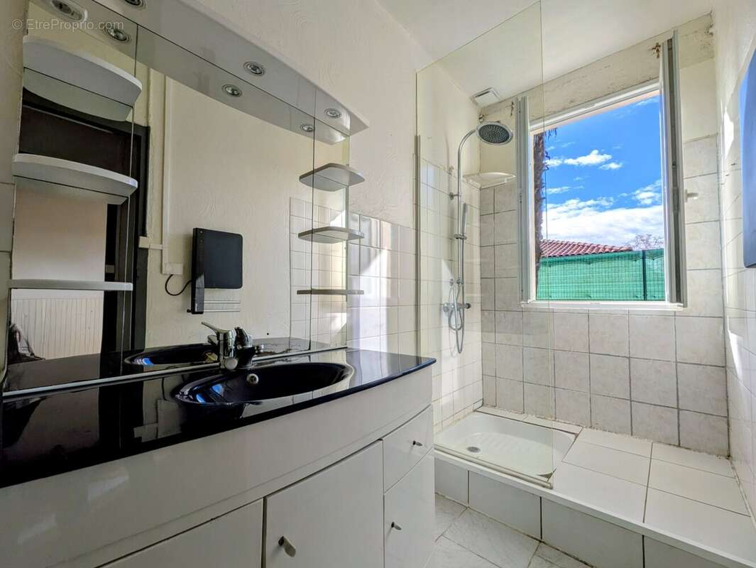 Maison à CAHUZAC-SUR-ADOUR