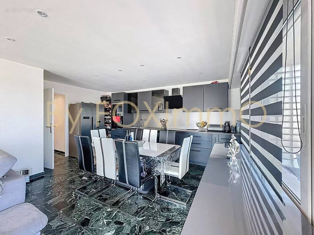 Appartement à VILLENEUVE-LOUBET