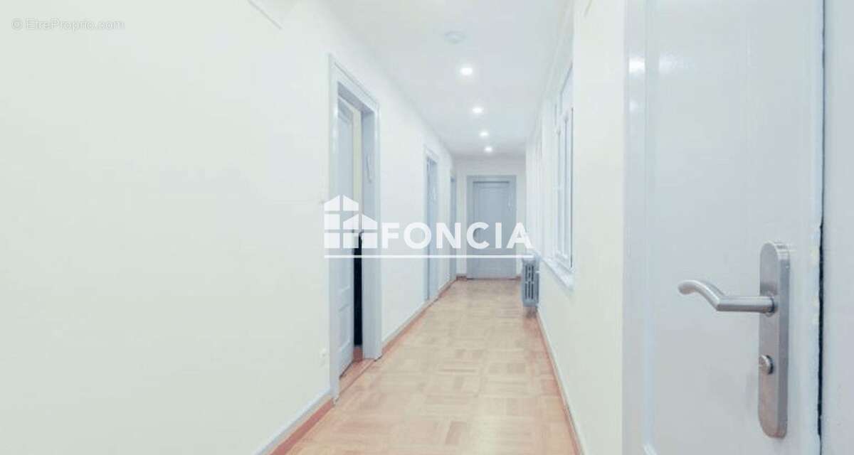 Rare à la vente – Superbe appartement familial de 149 m² au cœur du quartier des Halles - photo 4