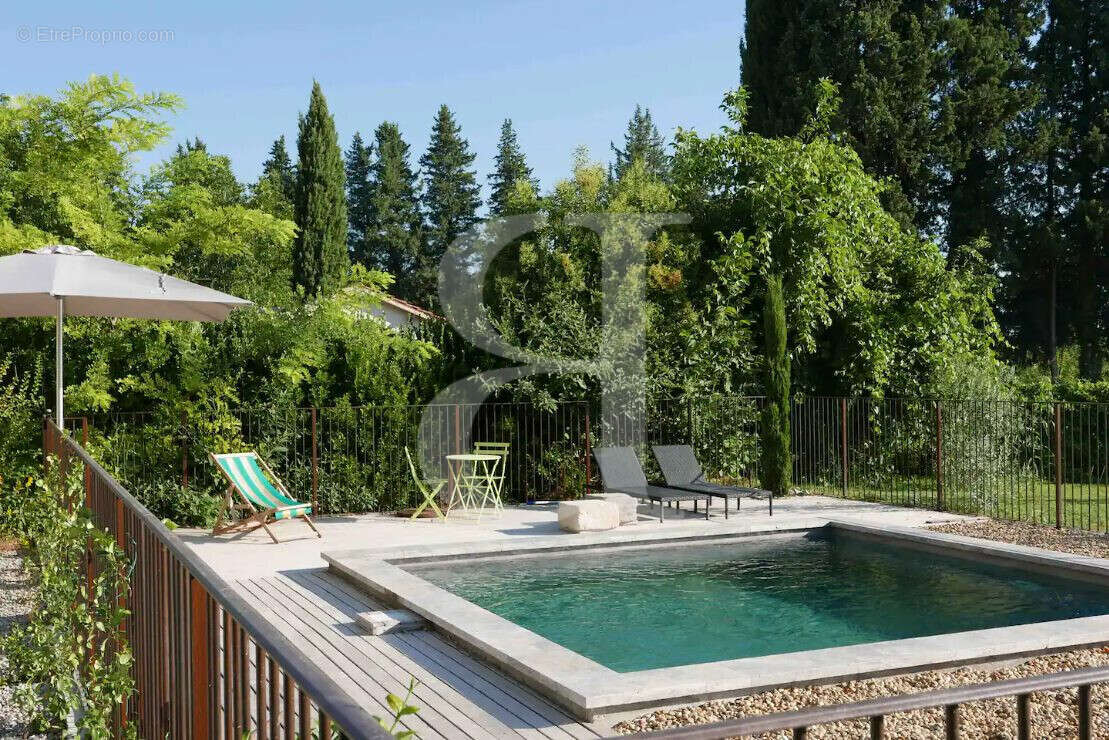 Maison à L&#039;ISLE-SUR-LA-SORGUE