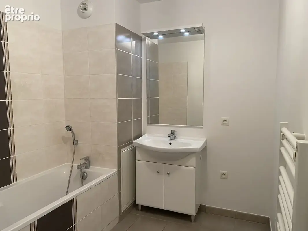 T3 avec terrasse, cave et garage, Le Clos de Santolines, 26500 BOURG LES VALENCE - photo 13