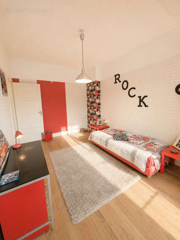 Maison 160 m2 avec garage et fort potentiel   Beauchastel - photo 22
